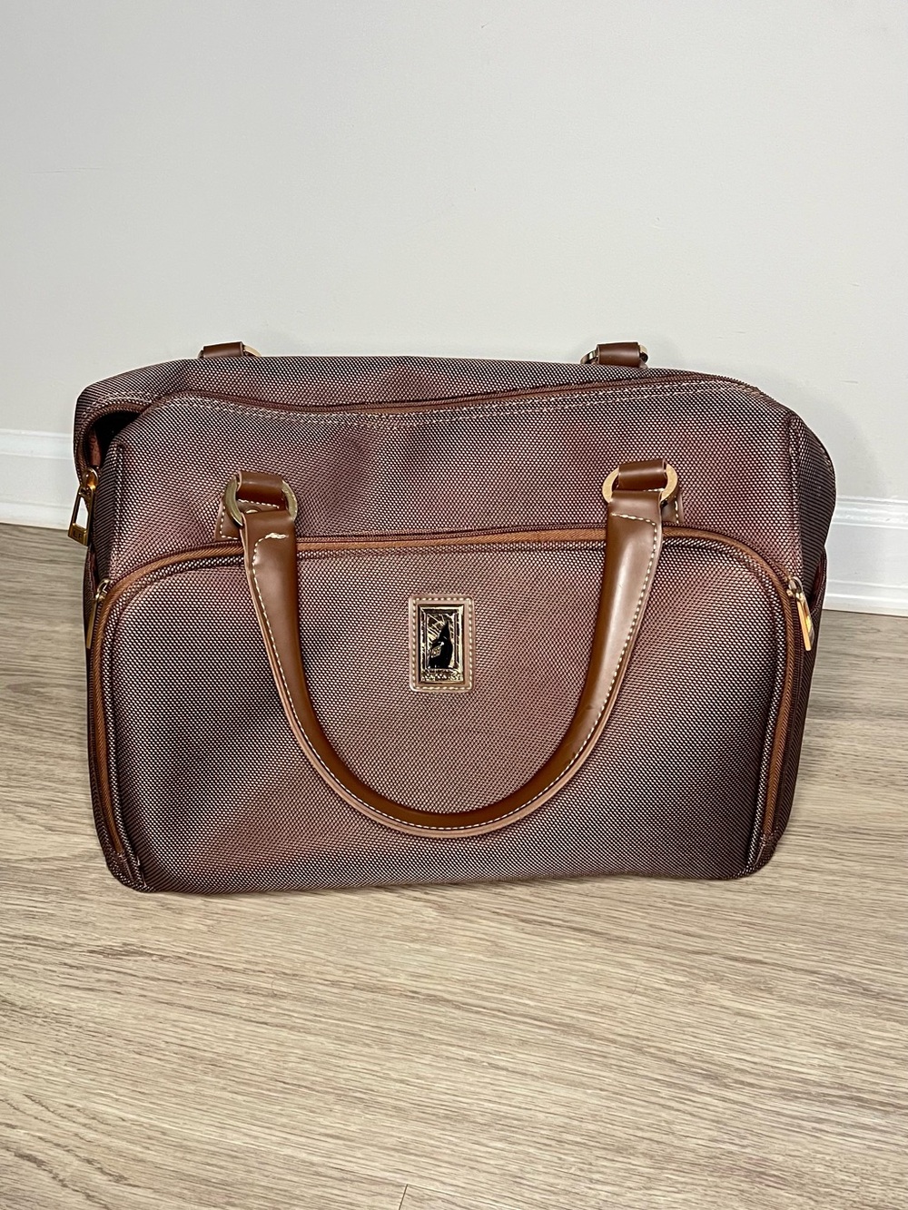 London Fog travel bag/satchel
